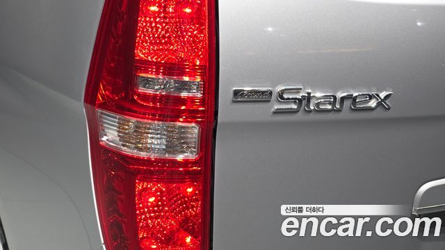 Hyundai Grand Starex Van 3-Seater Smart 2021 — фото 23