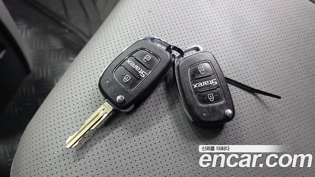 Hyundai Grand Starex Van 3-Seater Smart 2021 — фото 28