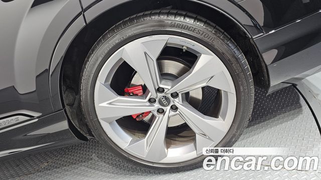 Audi SQ7 (4M) 4.0 TFSI Quattro 2025 — фото 21