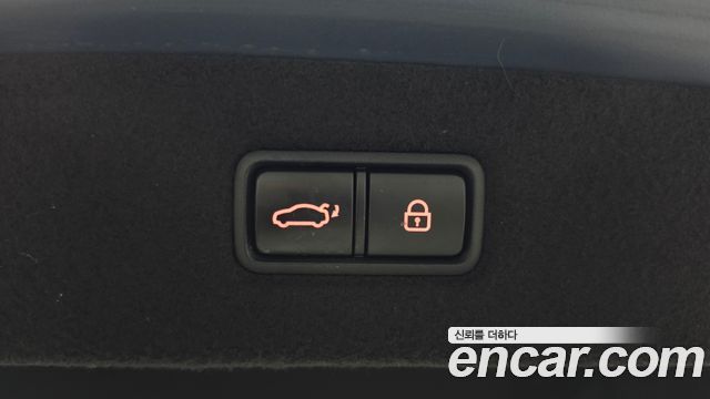 Genesis EQ900 3.3 T-GDI AWD Premiun Luxury 2016 — фото 17