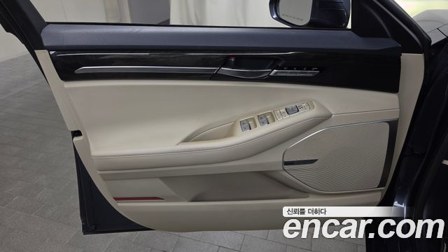 Genesis EQ900 3.3 T-GDI AWD Premiun Luxury 2016 — фото 24