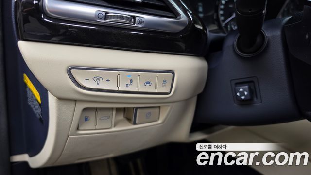 Genesis EQ900 3.3 T-GDI AWD Premiun Luxury 2016 — фото 38