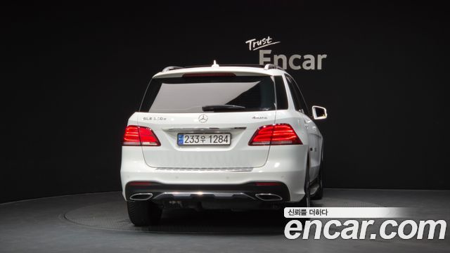 Mercedes-Benz GLE-Class (W166) GLE350 d 4MATIC Premium 2018 — фото 4