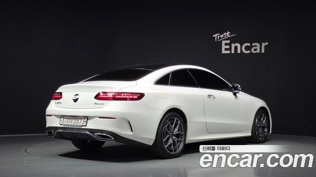 Mercedes-Benz E-Class (W213) E300d 4MATIC Coupe 2023 — фото 2