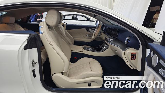 Mercedes-Benz E-Class (W213) E300d 4MATIC Coupe 2023 — фото 11