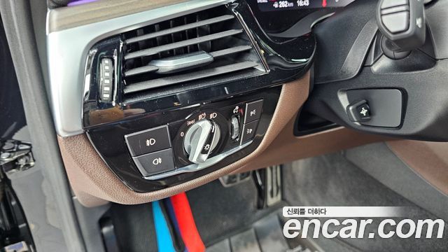 BMW 5 Series (G30) 520d M Sport Package Plus 2020 — фото 16