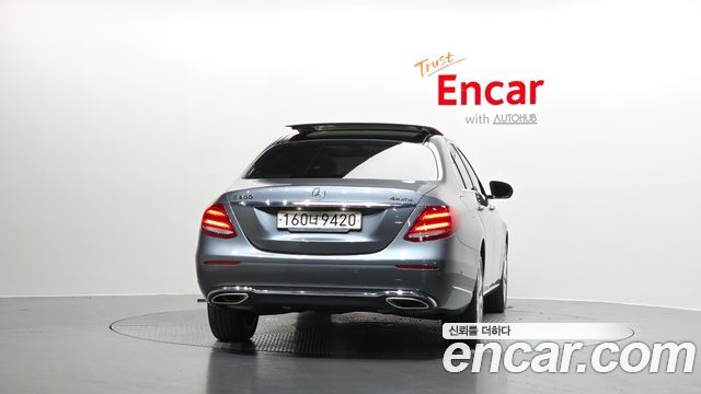 Mercedes-Benz E-Class (W213) E300 4MATIC Exclusive 2017 — фото 4