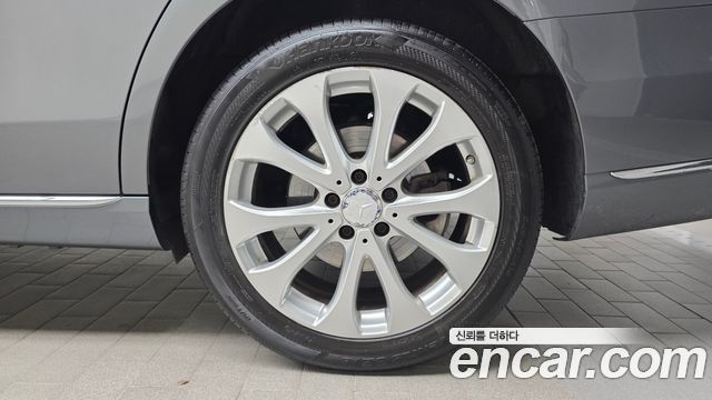 Mercedes-Benz E-Class (W213) E300 4MATIC Exclusive 2017 — фото 5