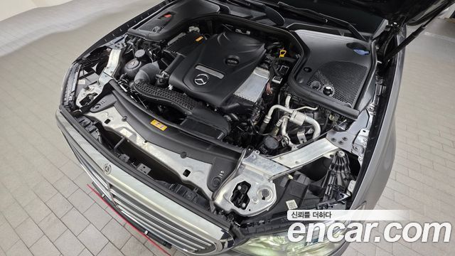 Mercedes-Benz E-Class (W213) E300 4MATIC Exclusive 2017 — фото 6