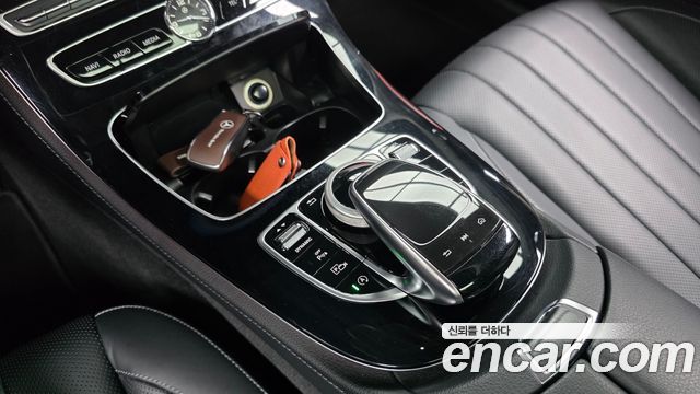 Mercedes-Benz E-Class (W213) E300 4MATIC Exclusive 2017 — фото 16