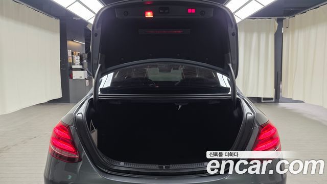 Mercedes-Benz E-Class (W213) E300 4MATIC Exclusive 2017 — фото 20