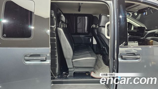 Hyundai Staria Cargo 5-Seater Modern 2023 — фото 12
