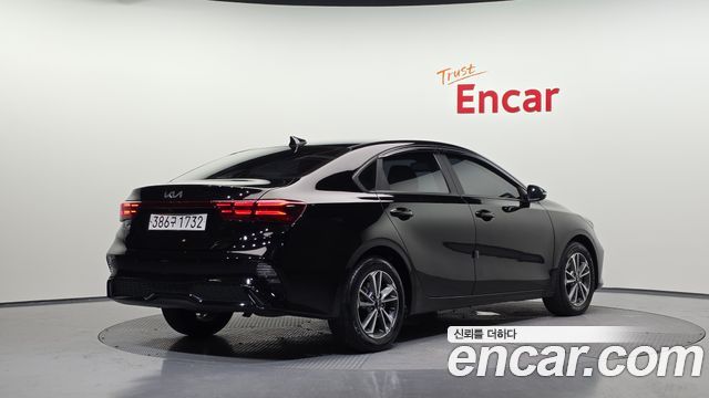 Kia K3 (II) 1.6 Prestige 2023 — фото 2