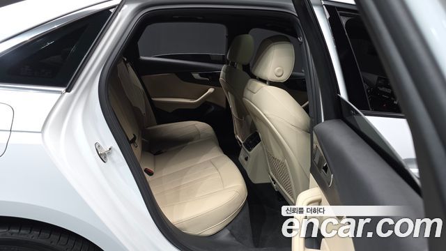 Audi A4 (B9) 40 TFSI Premium 2023 — фото 12