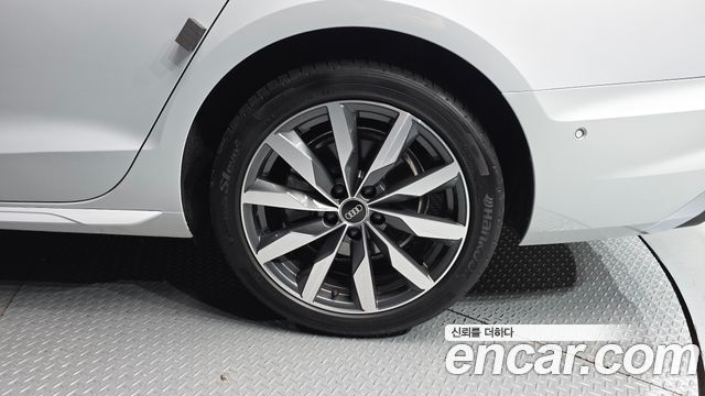 Audi A4 (B9) 40 TFSI Premium 2023 — фото 21