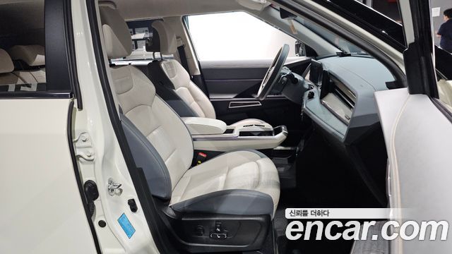 KG Mobility (SsangYong) Torres EVX E7 2024 — фото 12