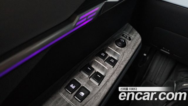 KG Mobility (SsangYong) Torres EVX E7 2024 — фото 27