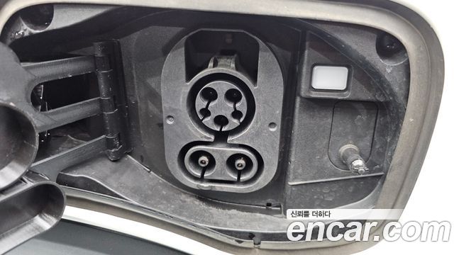 KG Mobility (SsangYong) Torres EVX E7 2024 — фото 34