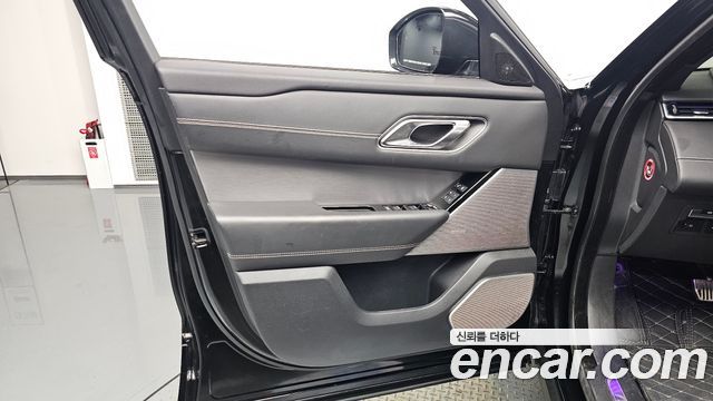 Land Rover Range Rover Velar 3.0 D300 R-Dynamic HSE 2018 — фото 24