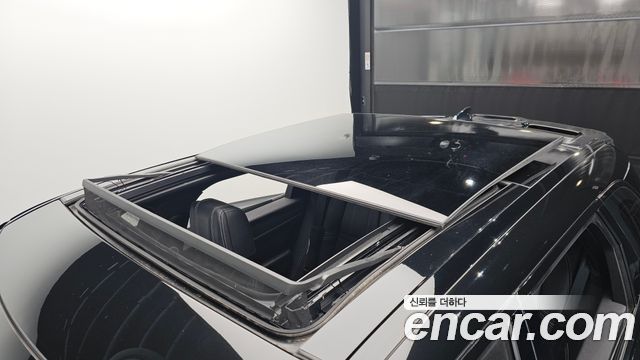 Land Rover Range Rover Velar 3.0 D300 R-Dynamic HSE 2018 — фото 34