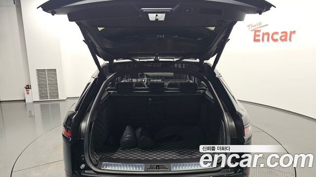 Land Rover Range Rover Velar 3.0 D300 R-Dynamic HSE 2018 — фото 35