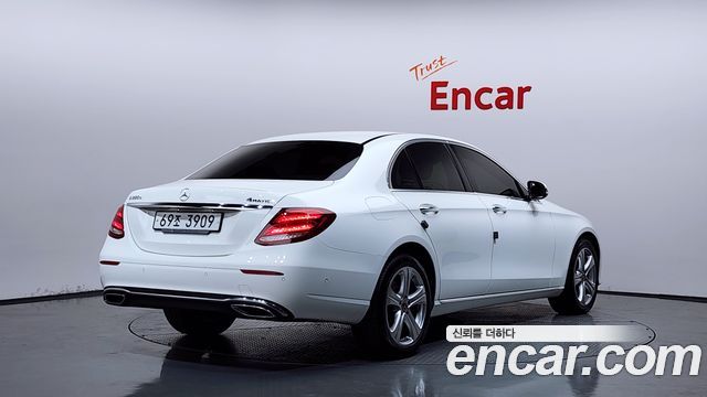 Mercedes-Benz E-Class (W213) E220d 4MATIC Avantgarde 2018 — фото 2
