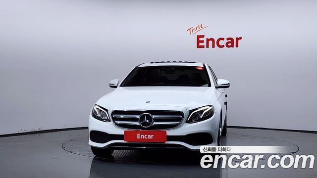 Mercedes-Benz E-Class (W213) E220d 4MATIC Avantgarde 2018 — фото 3