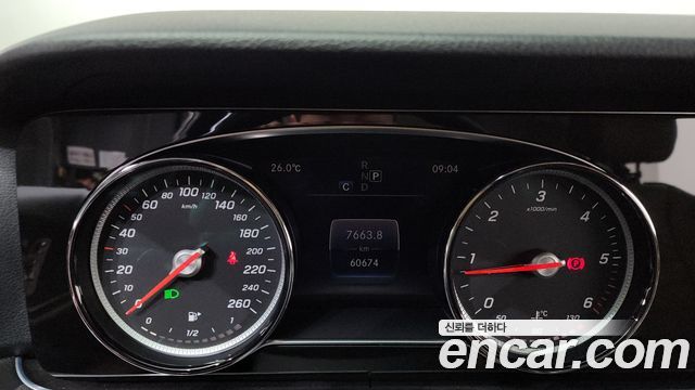 Mercedes-Benz E-Class (W213) E220d 4MATIC Avantgarde 2018 — фото 8
