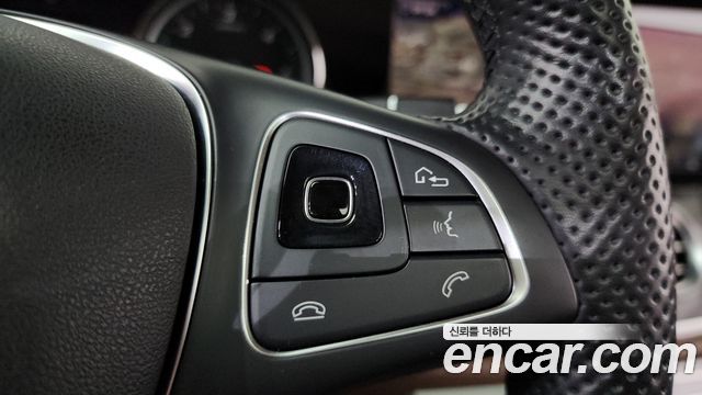Mercedes-Benz E-Class (W213) E220d 4MATIC Avantgarde 2018 — фото 34