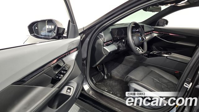 BMW 5 Series (G60) 530e M Sport 2026 — фото 10