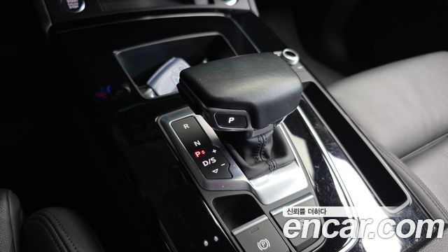 Audi Q5 (FY) 40 TDI Quattro Premium 2022 — фото 9