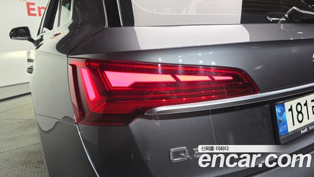 Audi Q5 (FY) 40 TDI Quattro Premium 2022 — фото 23