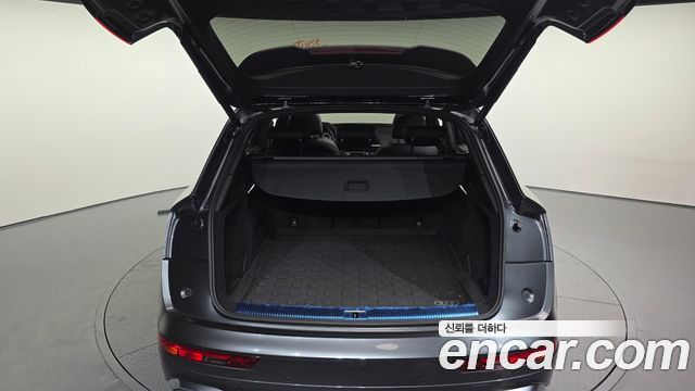 Audi Q5 (FY) 40 TDI Quattro Premium 2022 — фото 30
