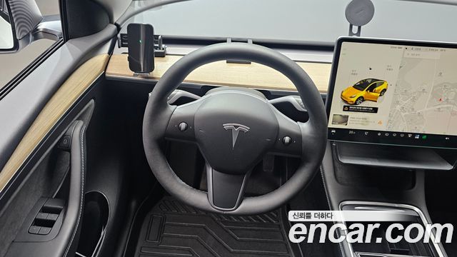 Tesla Model Y RWD 2024 — фото 13