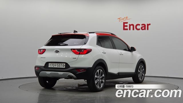 Kia Stonic 1.0 Turbo Trendy 2019 — фото 2