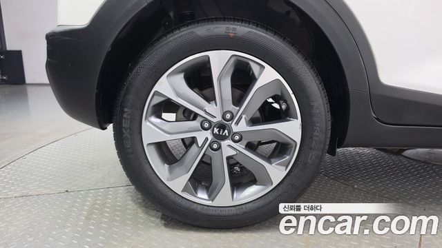 Kia Stonic 1.0 Turbo Trendy 2019 — фото 5