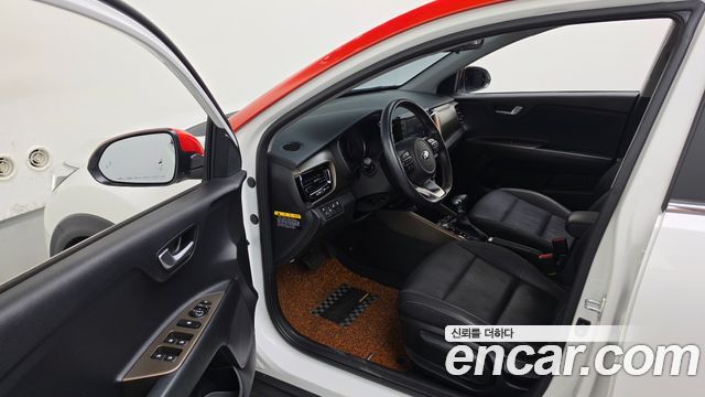 Kia Stonic 1.0 Turbo Trendy 2019 — фото 10