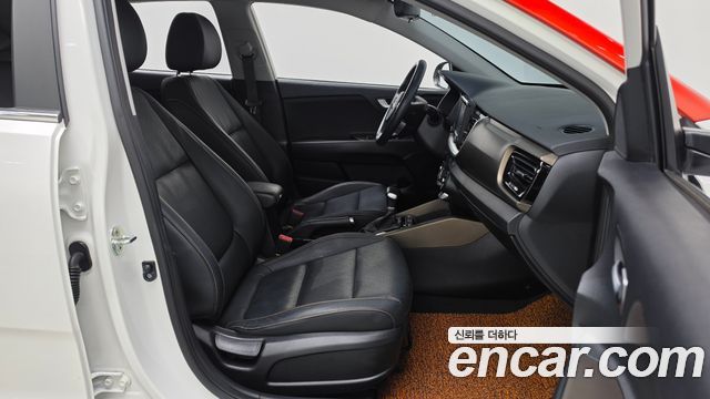 Kia Stonic 1.0 Turbo Trendy 2019 — фото 12
