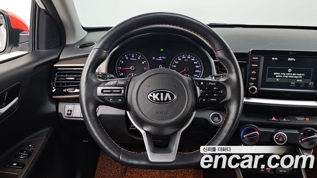 Kia Stonic 1.0 Turbo Trendy 2019 — фото 13