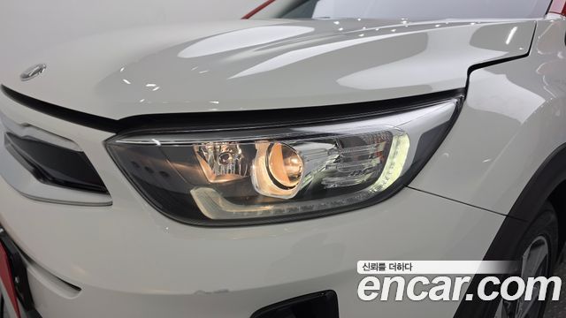 Kia Stonic 1.0 Turbo Trendy 2019 — фото 22