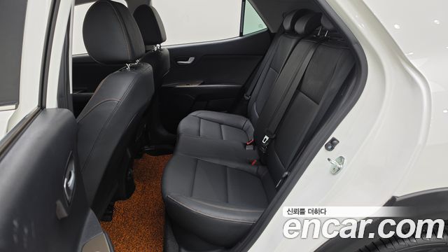 Kia Stonic 1.0 Turbo Trendy 2019 — фото 26