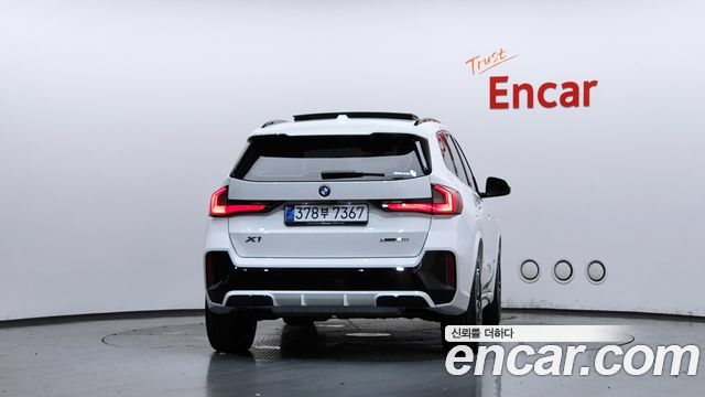 BMW X1 (U11) xDrive 20i M Sport 2024 — фото 4