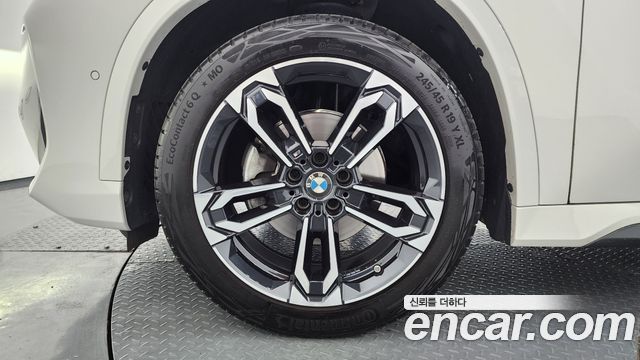 BMW X1 (U11) xDrive 20i M Sport 2024 — фото 5