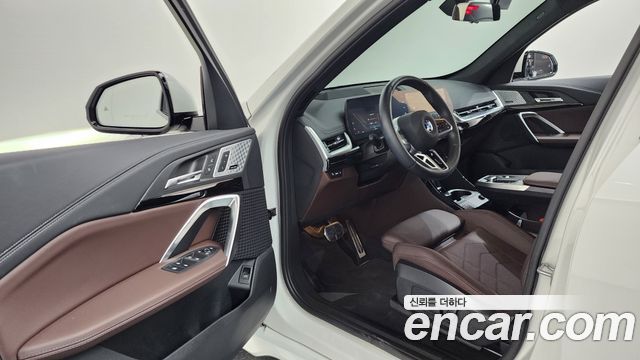 BMW X1 (U11) xDrive 20i M Sport 2024 — фото 10