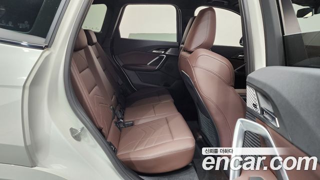 BMW X1 (U11) xDrive 20i M Sport 2024 — фото 11
