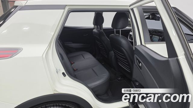 KG Mobility (SsangYong) Very New Tivoli Gasoline 1.5 2WD V1 2021 — фото 11