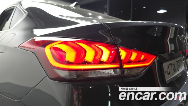 Genesis G80 3.3 GDI AWD Luxury 2018 — фото 23