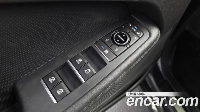 Genesis G80 3.3 GDI AWD Luxury 2018 — фото 28