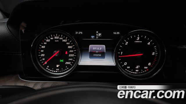 Mercedes-Benz E-Class (W213) E220d Exclusive 2017 — фото 8