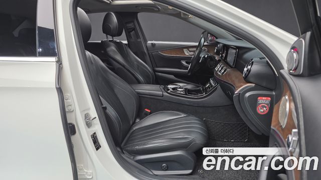 Mercedes-Benz E-Class (W213) E220d Exclusive 2017 — фото 11